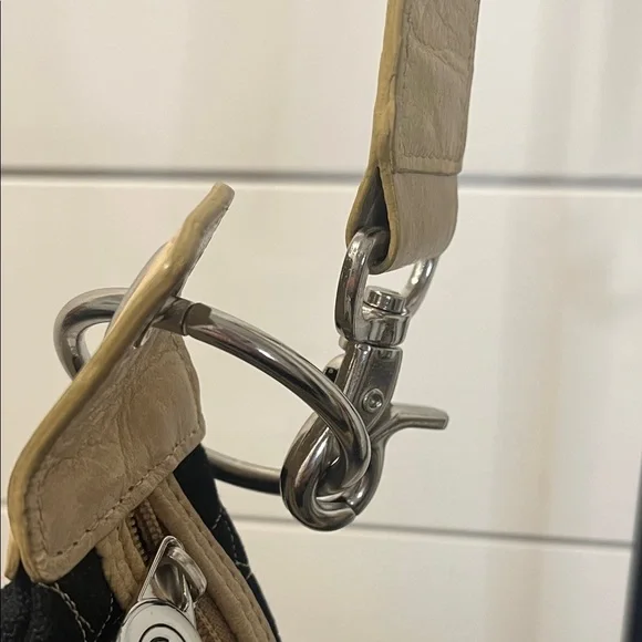 Chelsey Henry Quilted Cotton & Leather Crescent Shoulder Bag - Picture 7 of 14